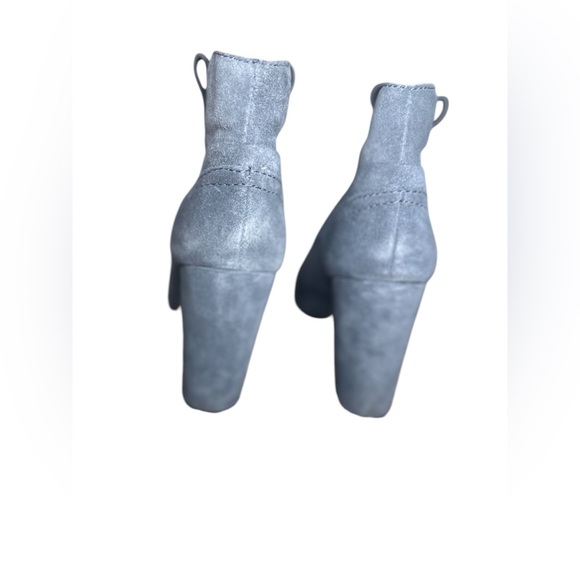 Vince Camuto Blue Suede Chunky Heel Peep Toe Booties - Size 8.5 - Picture 7 of 7